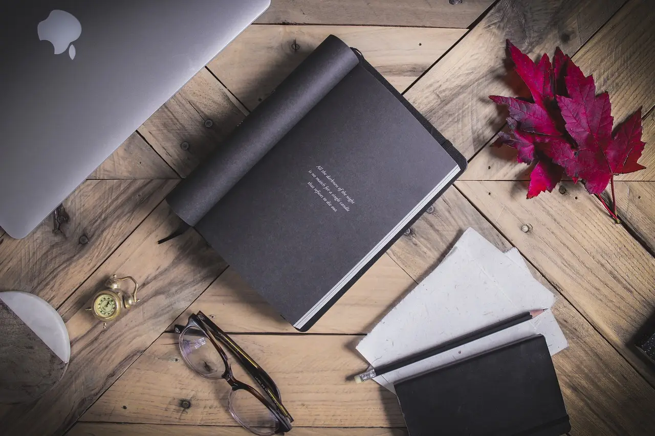 2025秋+思想道德與法治/思想道德修養(yǎng)與法律基礎(chǔ)+試卷1答案